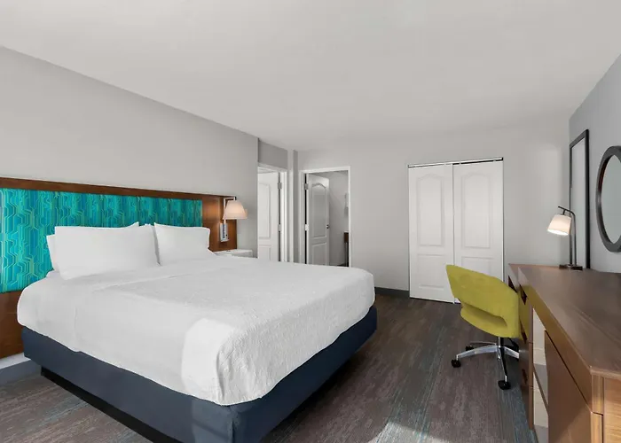 Hampton & Phoenix/gilbert Hotel