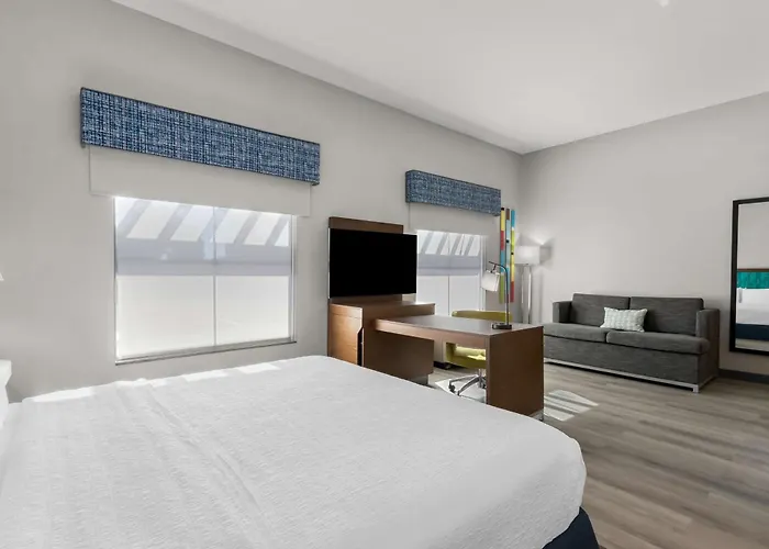 Hampton & Phoenix/gilbert Hotel 3*