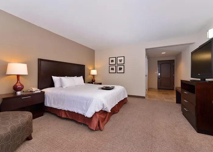 Hampton & Phoenix/gilbert Hotel